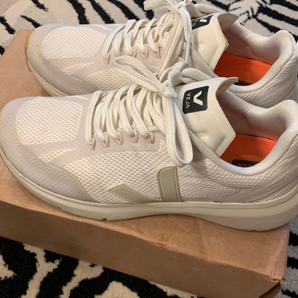 Veja Running condor 2 alveomesh white_pierre size 9 women’s